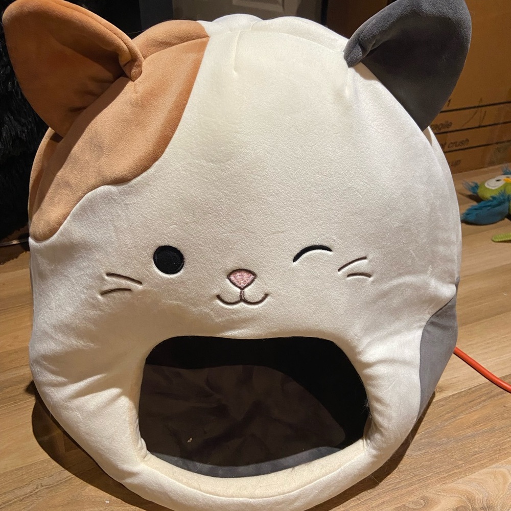 Cozy Cat Ear Pet Bed - Brown, White, Gray - Picture 2 of 3